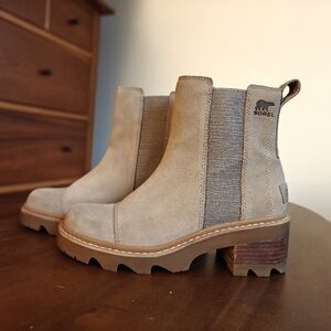Sorel Cream Heeled Boots